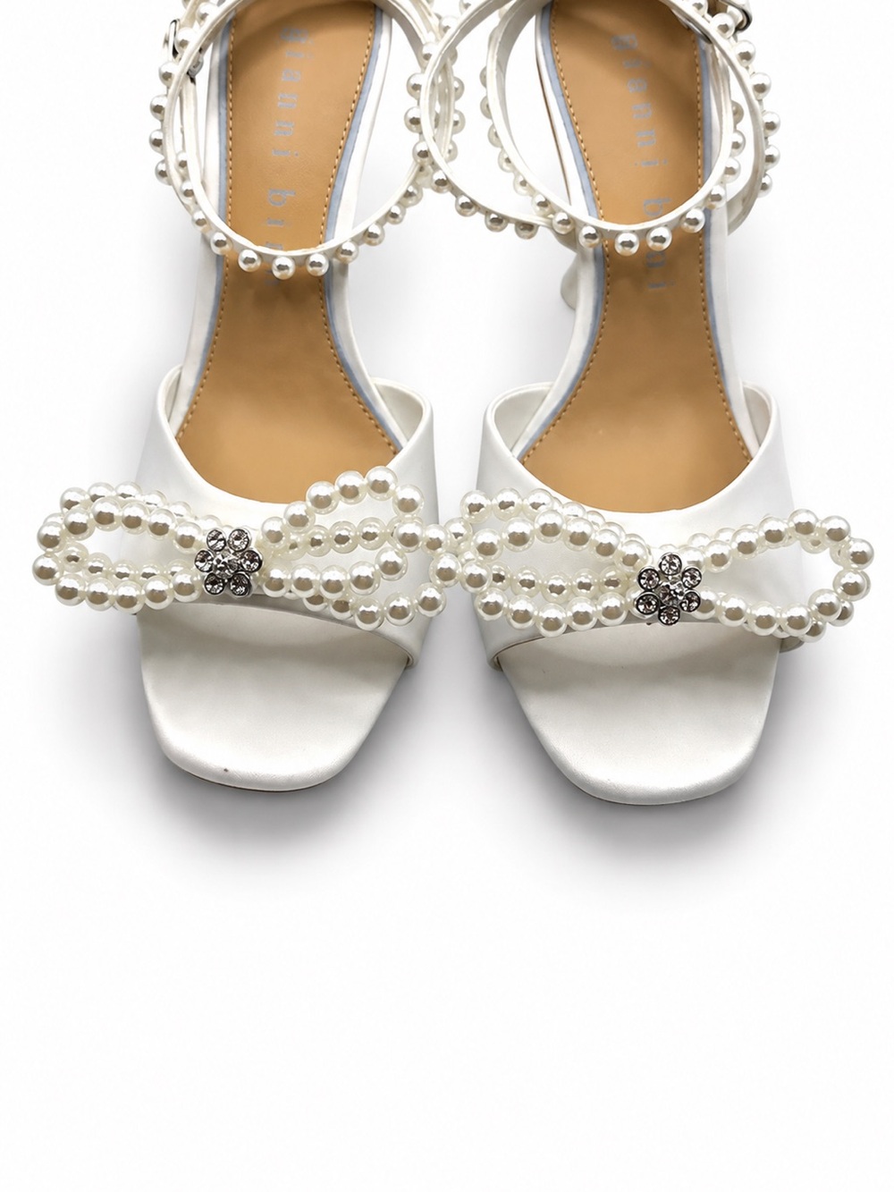 Gianni Bini HaydnTwo White Satin Pearl Bow Ankle Strap Dress Sandals Size 8.5M - Picture 6 of 11